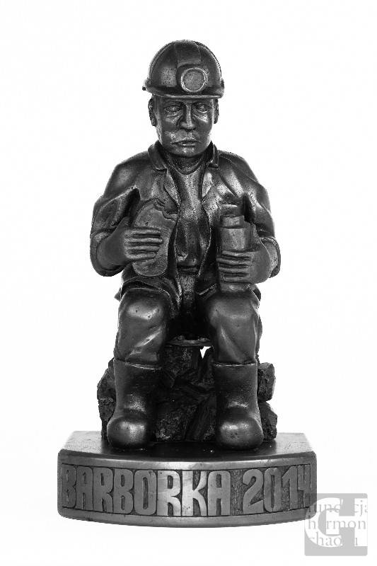 Górnik z kanapką, grafit, wys. 30 cm, wyk. Marek Mocko, własność MOK-GHM w Jastrzębiu-Zdroju, fot. Maciej Kanik